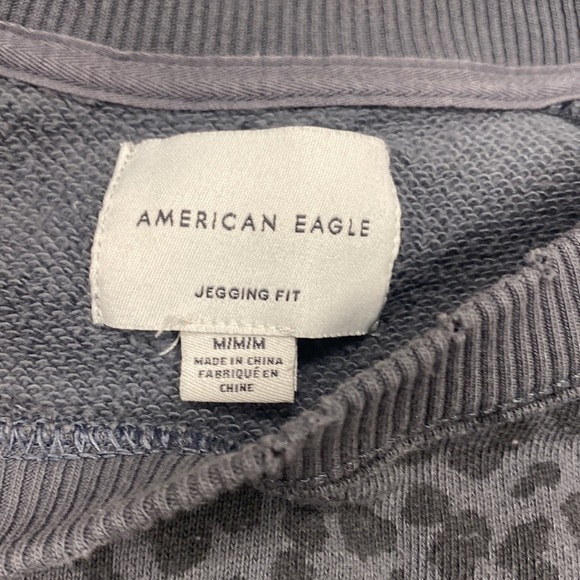 American Eagle sweater - Picture 2 of 4